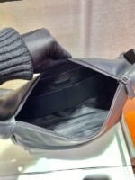 Replica Prada 2VH125 Prada Leather Shoulder Bag Black - Image 8