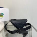 Replica Prada Leather Prada Triangle shoulder bag 1BH190 Black - Image 2