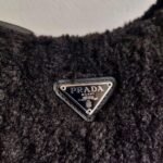 Replica Prada 1NE515 Re Edition 2000 Shearling Mini Bag Black - Image 5
