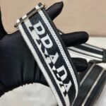 Replica Prada Leather bag with shoulder strap 1BH082 Black - Image 3