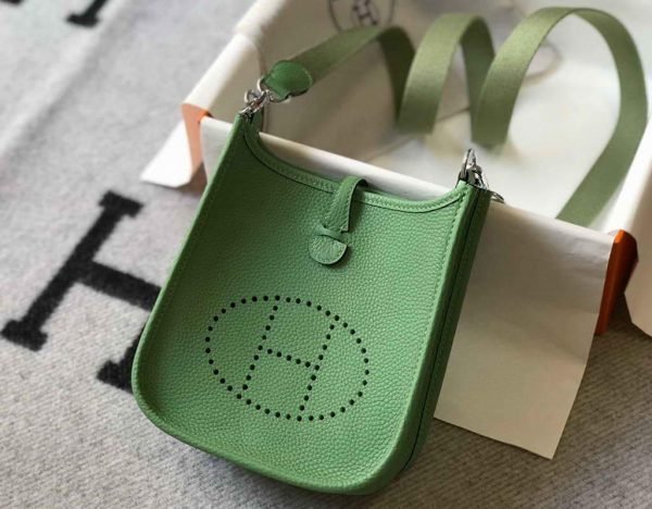 6532770b9d30b.jpg Replica Hermes Evelyne Bag Hermes Mini Crossbody Bag 20401 Silver Buckle Green - Image 1