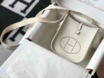 Replica Hermes Evelyne Bag Designer Hermes Mini Crossbody Bag 20396 Gold Buckle Beige