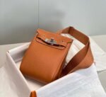 Replica Hermes H083591CK89 Hac a Dos GM backpack Orange - Image 2