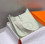 Replica Hermes H083435 Evelyne III 29 Shoulder Bag Silver Hardware Light Green - Image 3