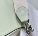 Replica Hermes H083435 Evelyne III 29 Shoulder Bag Silver Hardware Light Green - Image 4