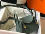 Replica Hermes H079086CK18 Lindy Mini Bag 19cm Semi-manual H231905 - Image 2