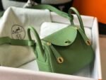 Replica Hermes H079086CK18 Lindy Mini Bag 19cm Semi-manual H231904 - Image 4
