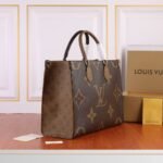 LOUIS VUITTON - Image 5