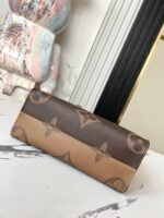 LOUIS VUITTON - Image 5