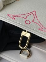 Louis Vuitton / LV Onthego M45653 size:25*19*11.5cm - Image 8