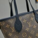 LOUIS VUITTON - Image 8