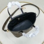 LOUIS VUITTON - Image 9