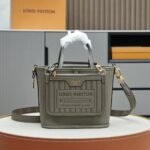 LOUIS VUITTON - Image 3