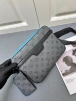 LOUIS VUITTON - Image 3