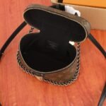 LOUIS VUITTON - Image 9