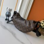 LOUIS VUITTON - Image 2