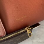 LOUIS VUITTON - Image 8