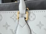 LOUIS VUITTON - Image 5