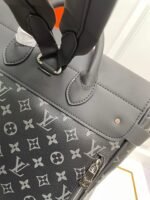 LOUIS VUITTON - Image 7
