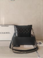 CHANEL - Image 3