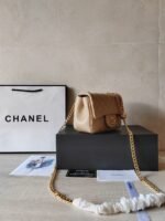 CHANEL - Image 3