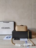 CHANEL - Image 4