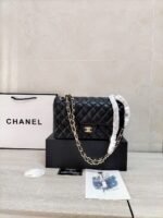 CHANEL - Image 2