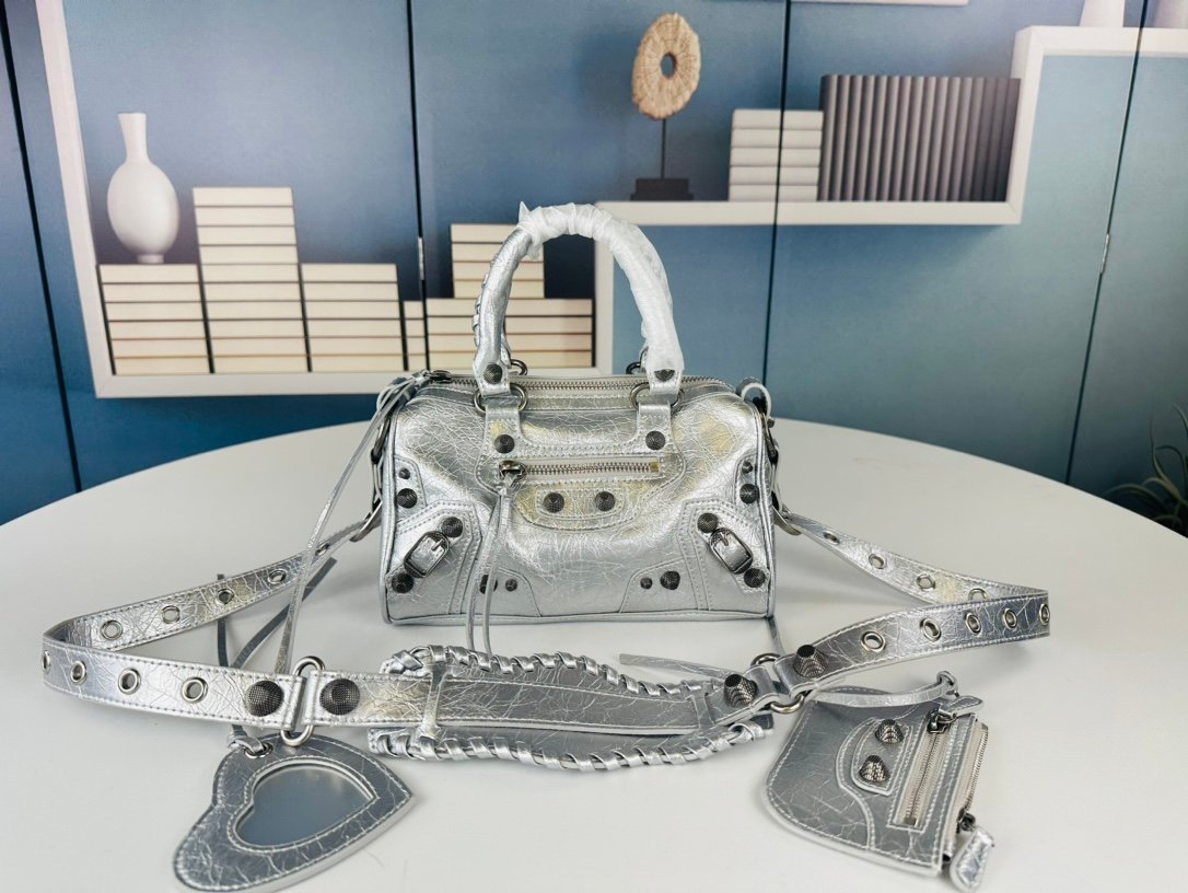 wsxc1742832278652_0.jpg Balenciaga - Image 1