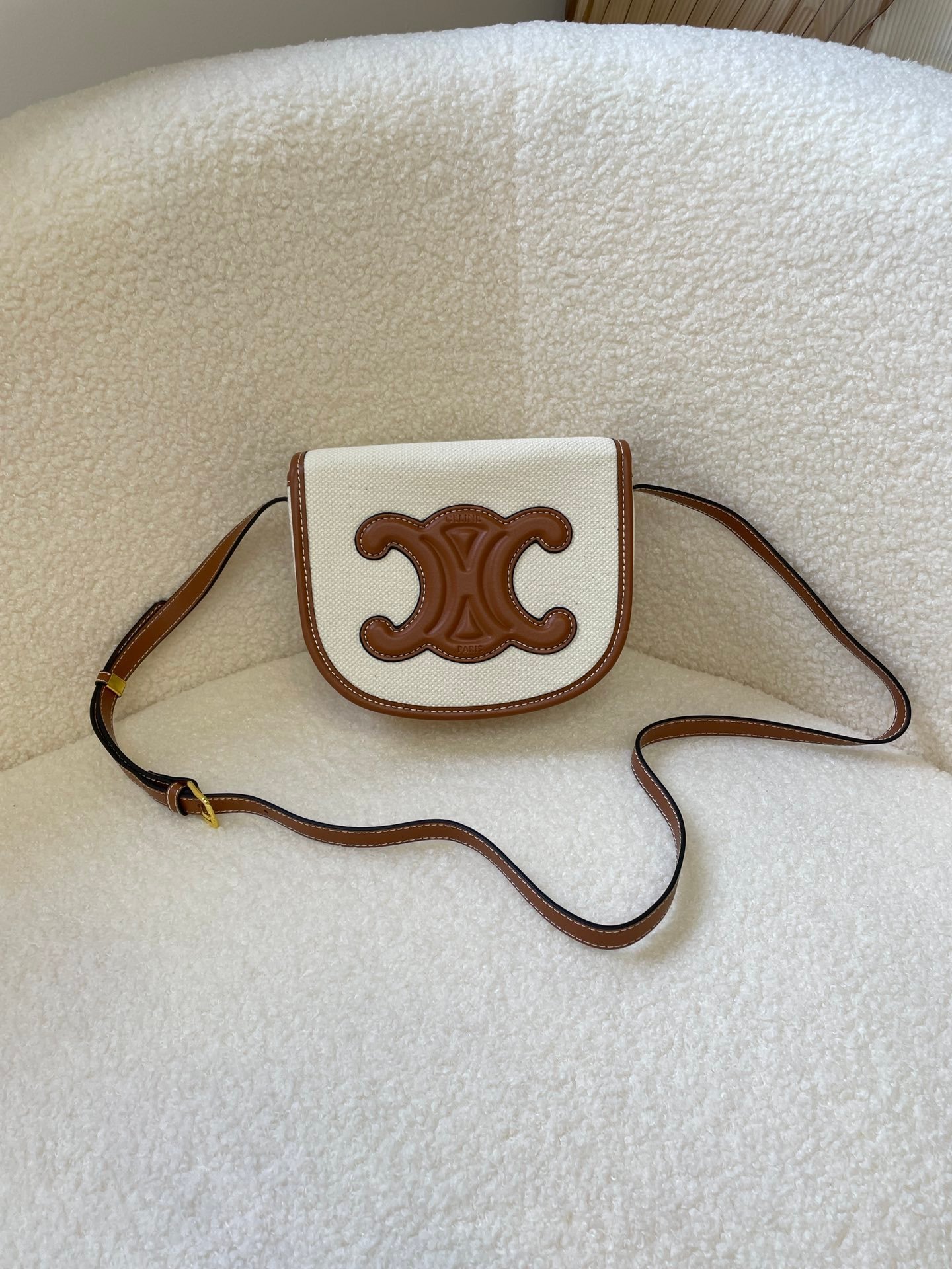 wsxc1742917757970_0.jpg CELINE - Image 1