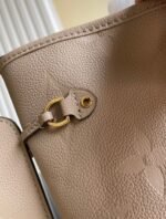 LOUIS VUITTON - Image 3