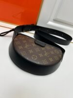 LOUIS VUITTON - Image 4