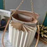 LOUIS VUITTON - Image 8