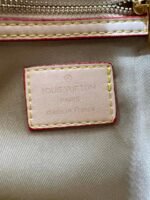 LOUIS VUITTON - Image 9