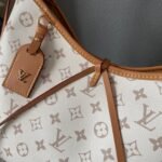 LOUIS VUITTON - Image 6