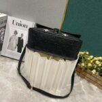 LOUIS VUITTON - Image 4