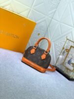 LOUIS VUITTON - Image 2